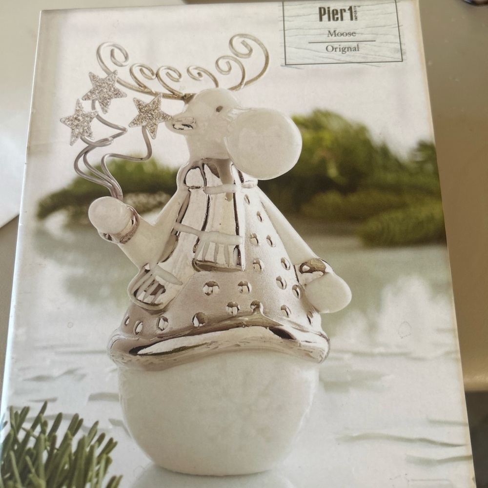 Pier 1 Moose Figurine with Silver and White Accents retired